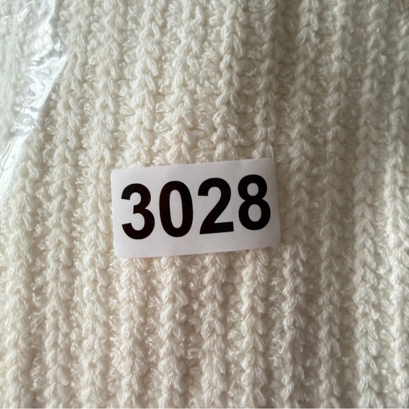 New! Free People We The Free White Still A Fan Pullover Sweater 23028 - Picture 11 of 11